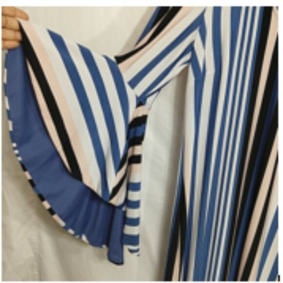 IVY ROAD large bell flare sleeve boho dress - Picture 4 of 6